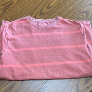 American Eagle Large shirt